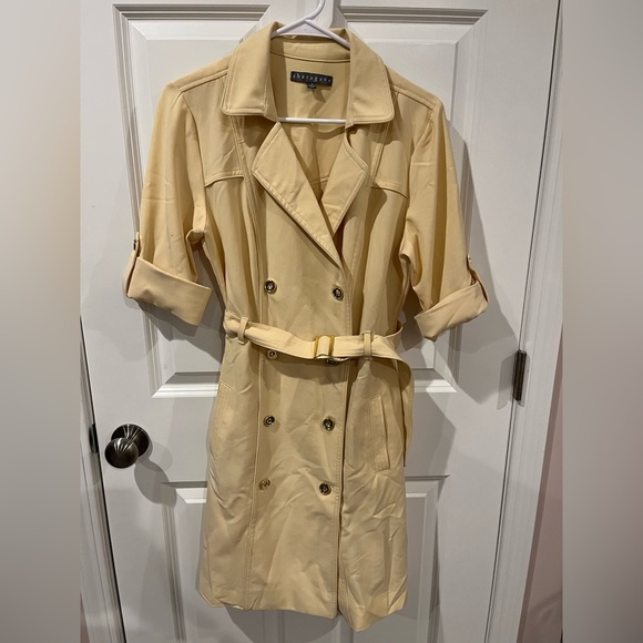 Sharagano Jackets & Blazers - Sharagano Women’s Lightweight Trenchcoat Size 10